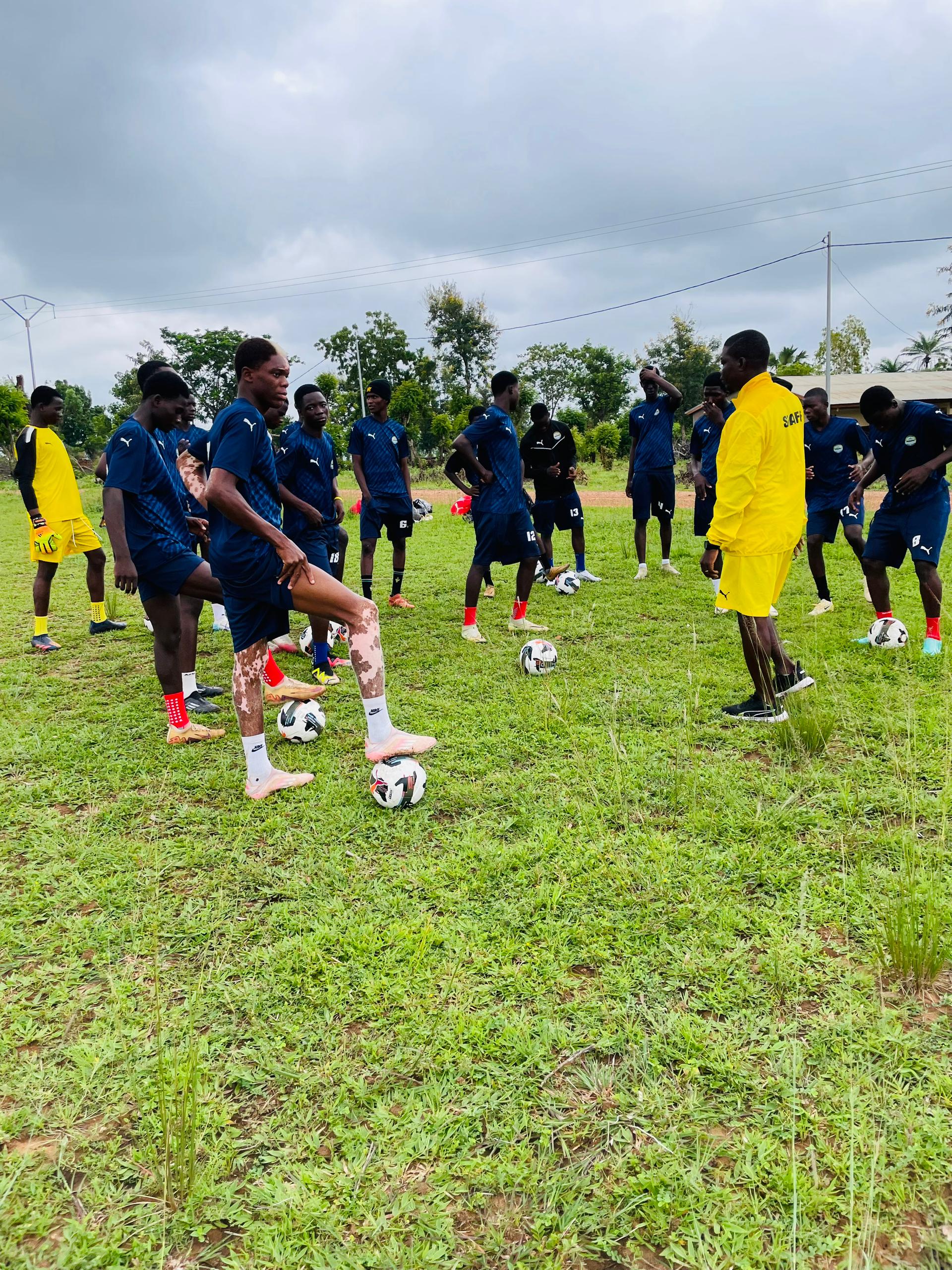 Les U17 de l'Académie Swallows sur les monts Défalé