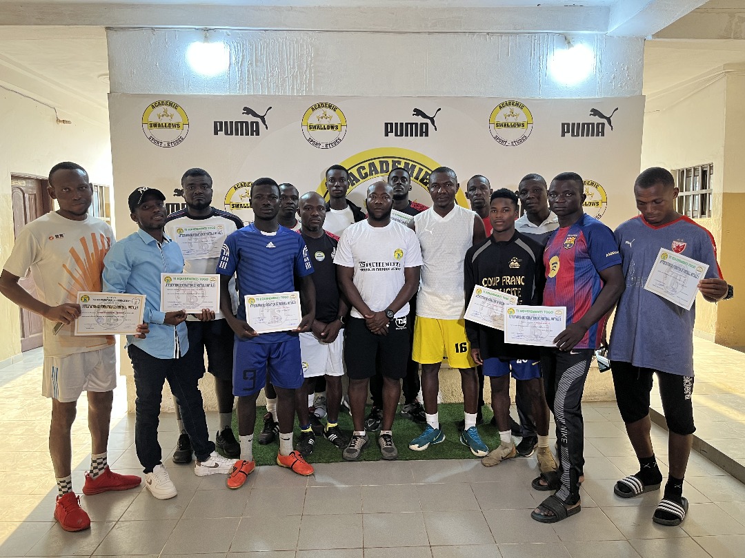 Formation Initiale 1 : Les éducateurs de football togolais montent en compétence à Swallows, attestations en main !