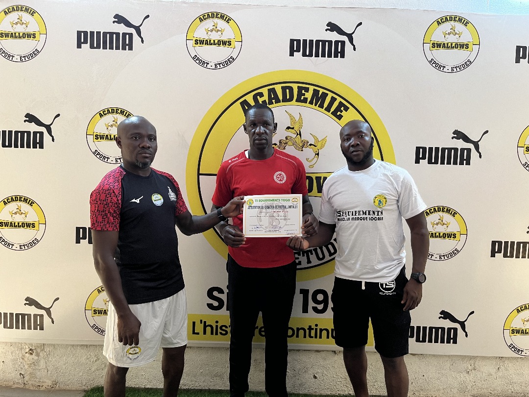Formation Initiale 1 : Les éducateurs de football togolais montent en compétence à Swallows, attestations en main !