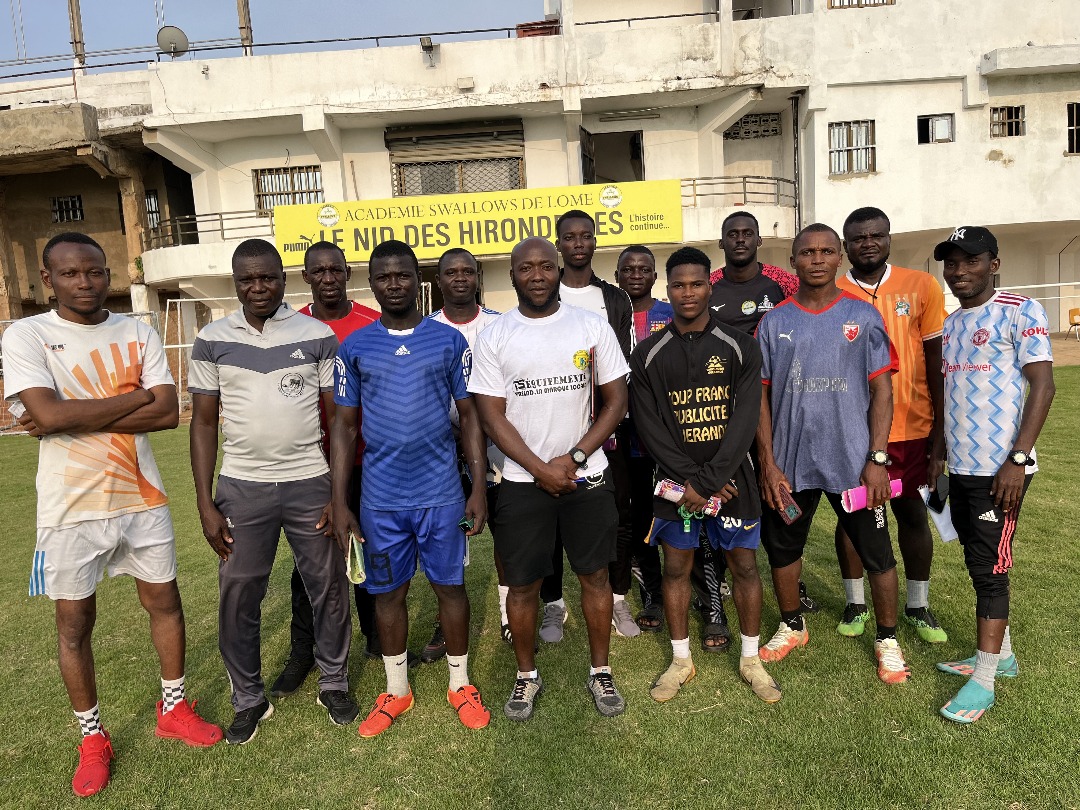 Formation Initiale 1 : Les éducateurs de football togolais montent en compétence à Swallows, attestations en main !